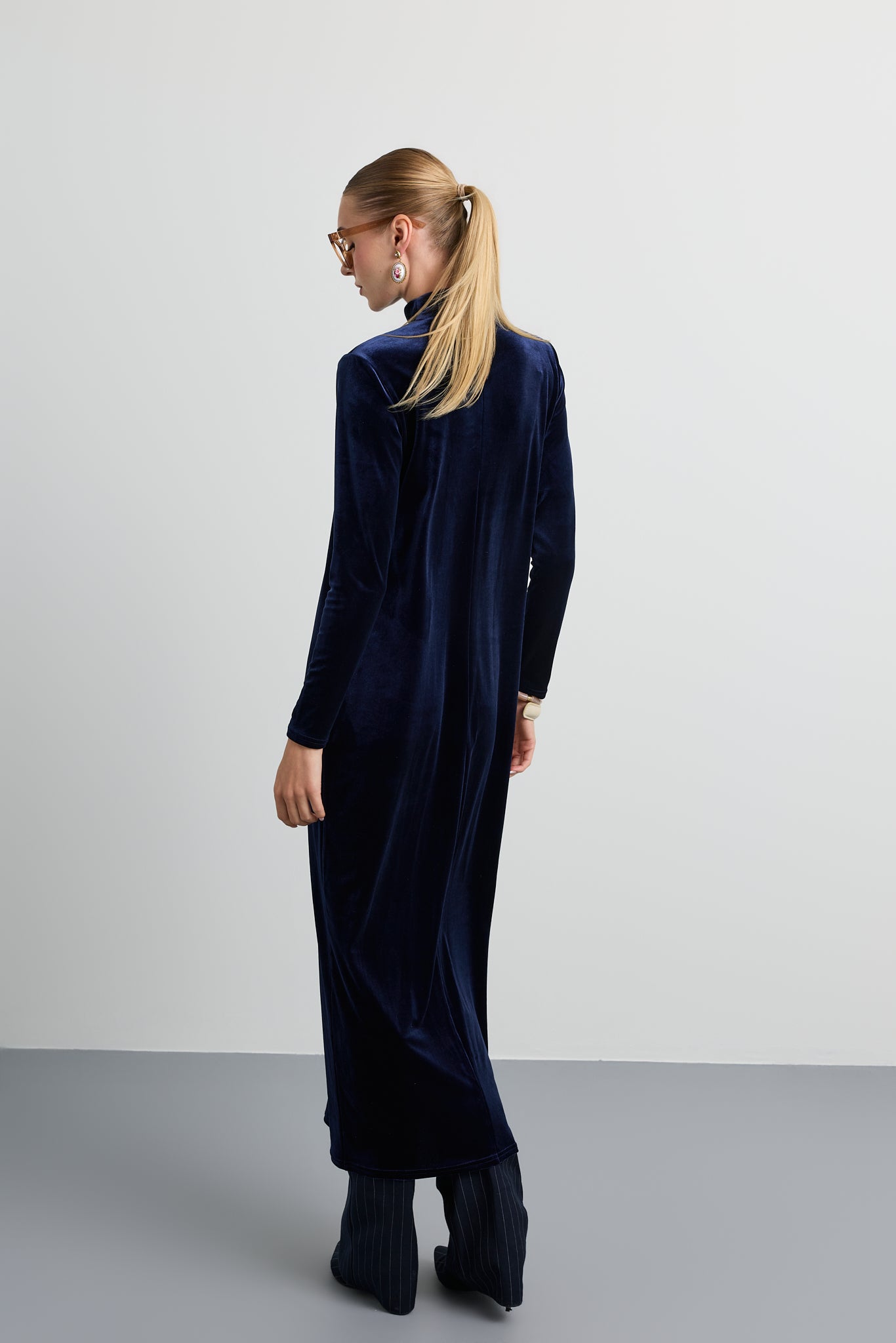 Luna Velvet Maxi Turtleneck