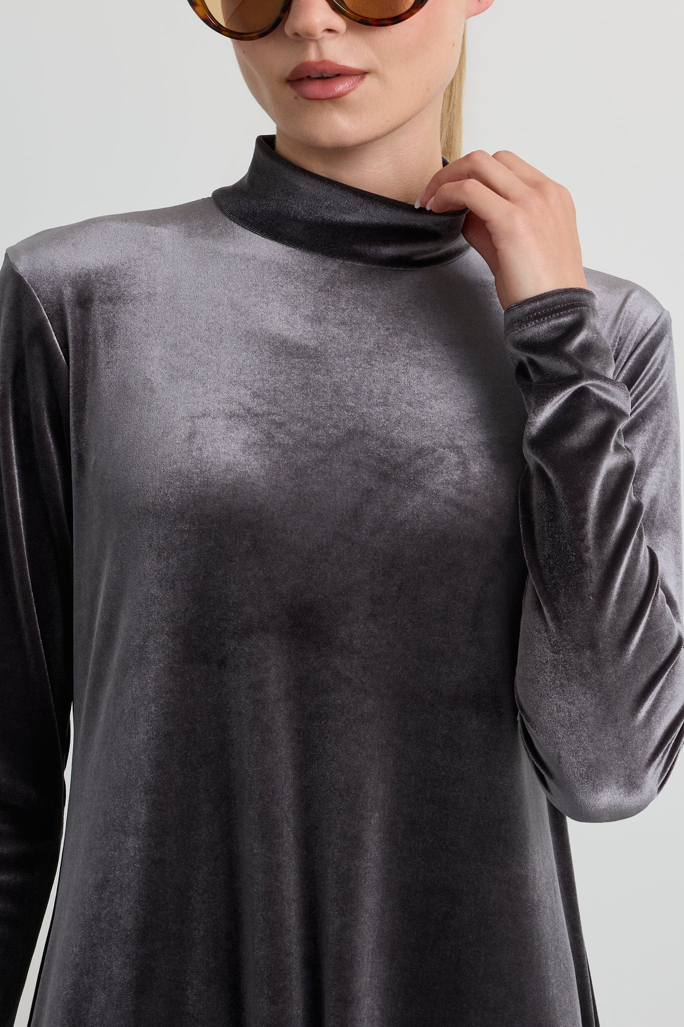 Luna Velvet Maxi Turtleneck