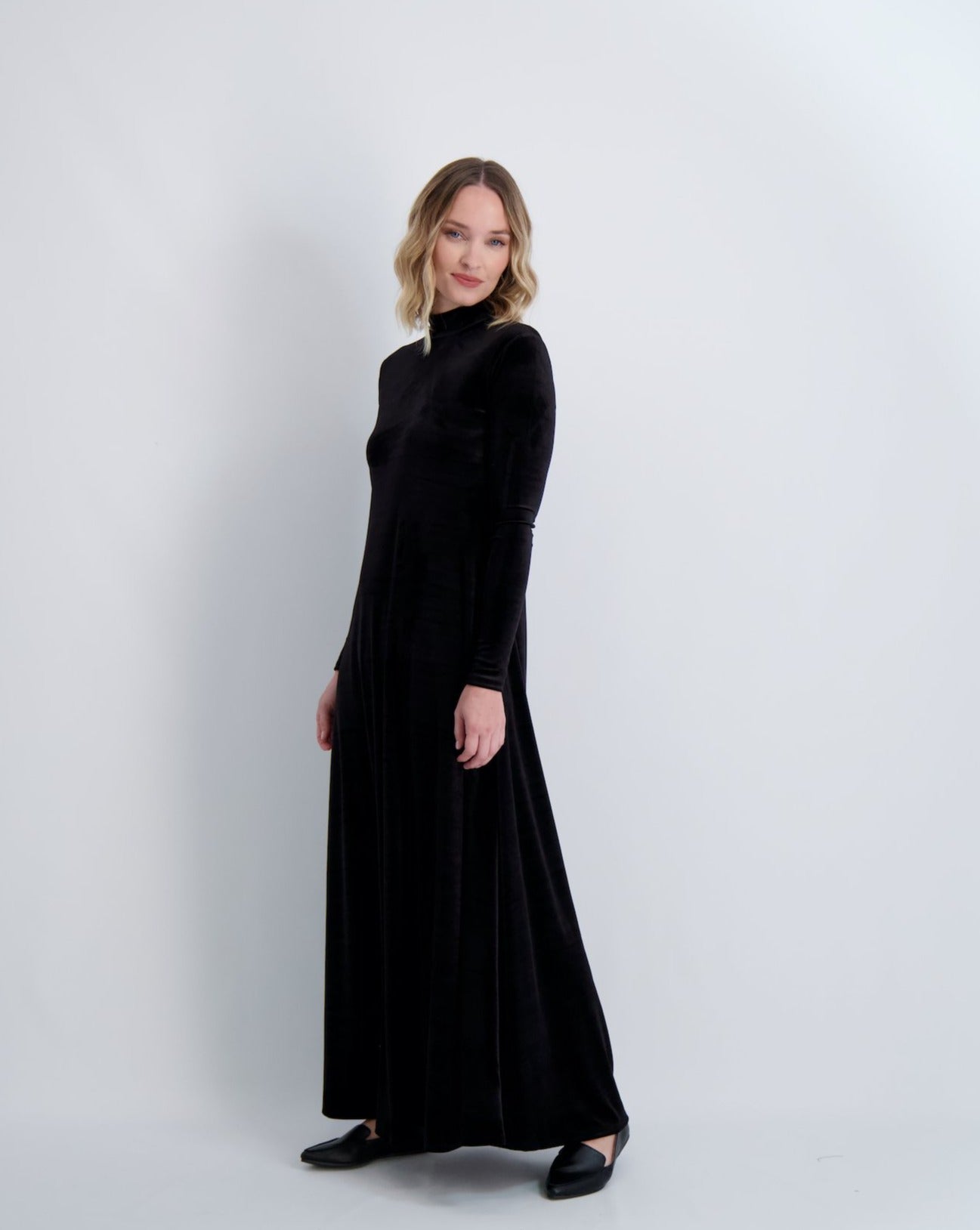 שמלת מקסי מבד צווארון קטיפה עם צווארון מוק